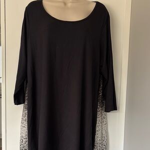 💥Free W/Purch Rose & Olive black plus size tunic top (Flag)